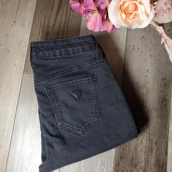 GUESS Los Angeles Power Curvy Mid Jean Size 25 Black NWOT - Picture 3 of 12